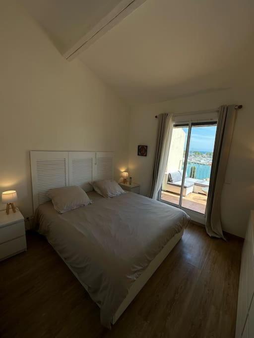 Apartmán L'Atelier Marin Sur Le Port Des Marines Cogolin Exteriér fotografie